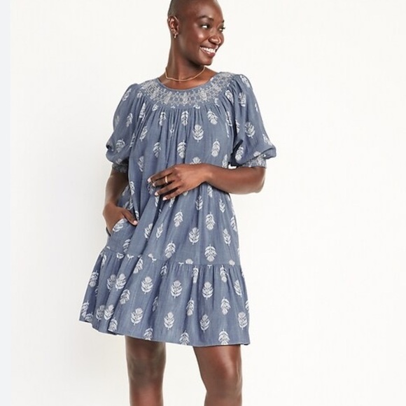 ⭐️Old Navy,Iconic Puff-Sleeve,Smocked Embroidered,Tiered,Mini Swing-Dress,Size M - Picture 7 of 15
